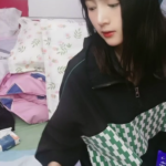 十八岁小仙女 合集下载-[19V-20.9G]-死宅屋